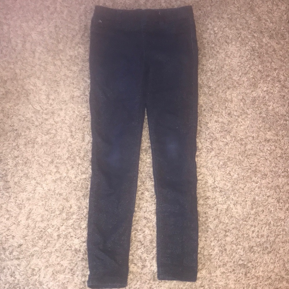 Girls Jordache jeggings.